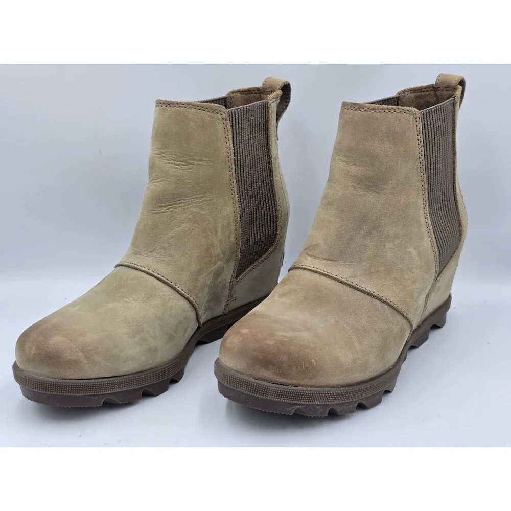 Sorel Joan of Arctic Wedge III Chelsea Bootie Women's Size 8 Omega Taupe Boots